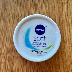 NIVEA | moisturizing cream